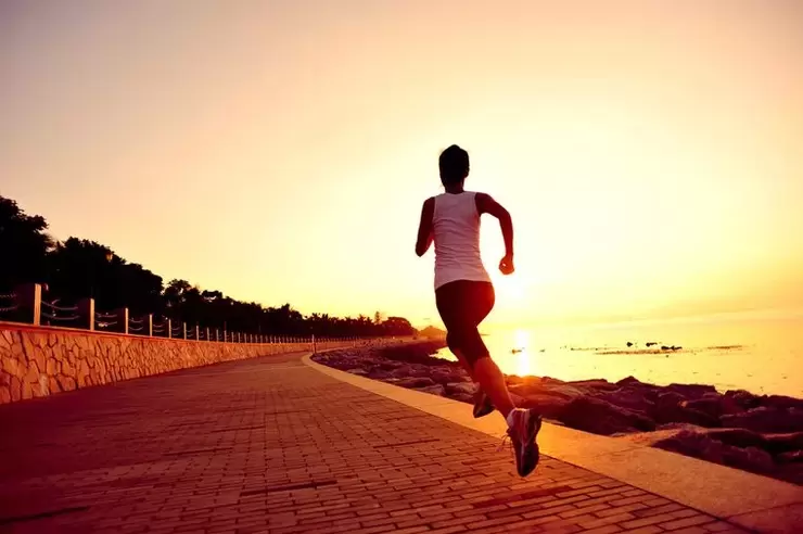 Een half uur joggen in de ochtend voor effectief gewichtsverlies