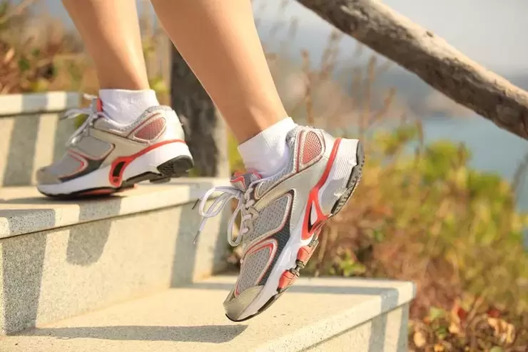 Traplopen is een manier om de beenspieren te versterken en gewicht te verliezen